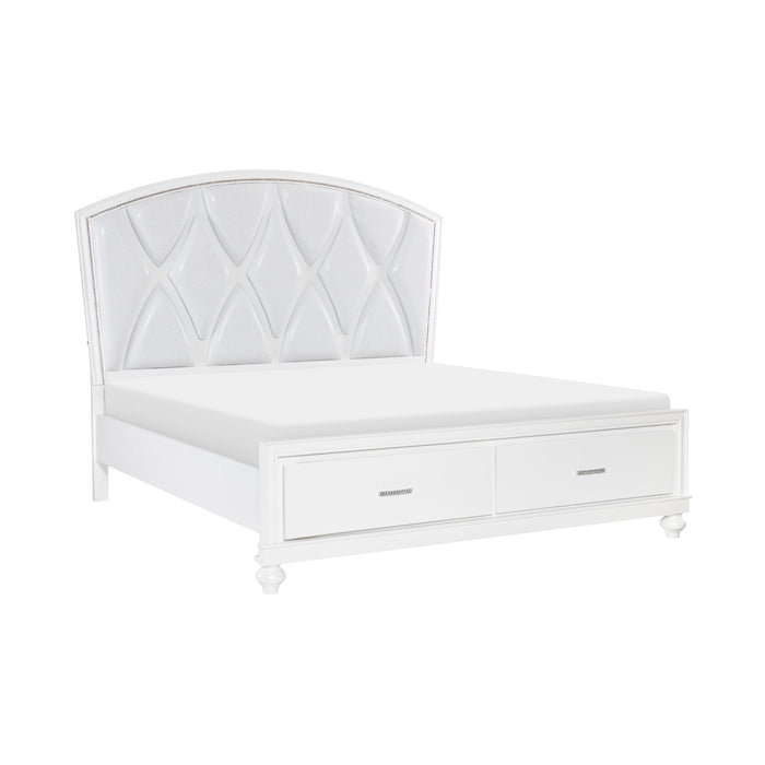 Aria Queen Platform Bed with Footboard Storage in White - 1436W-1