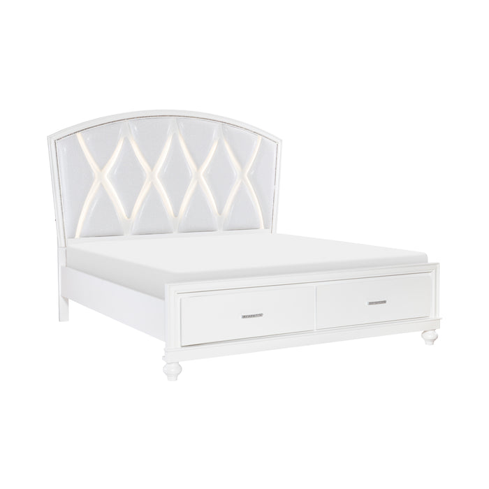 Aria Eastern King Platform Bed with Footboard Storage in White - 1436WK-1EK