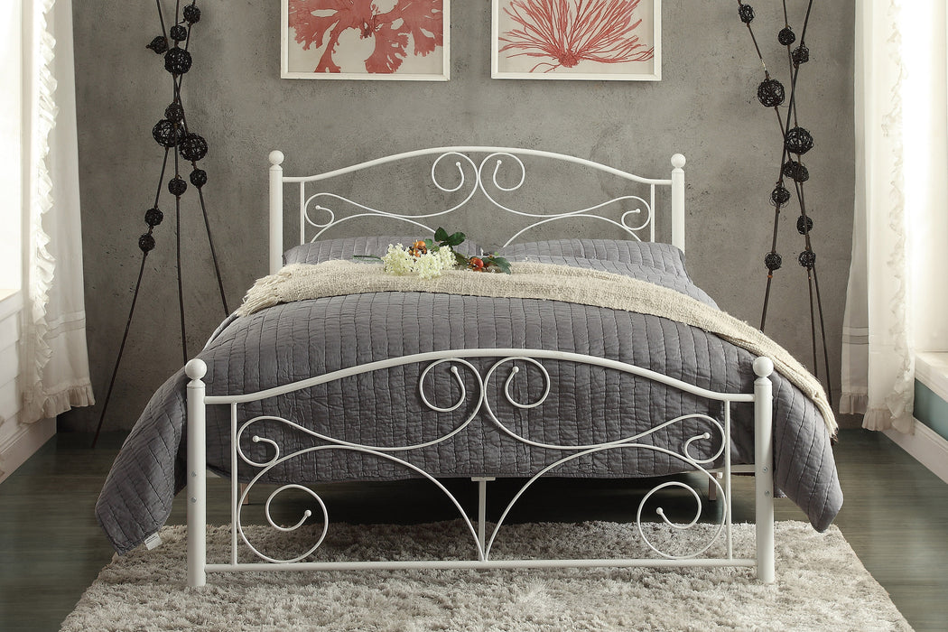 Pallina Full Platform Bed in White - 2021FW-1