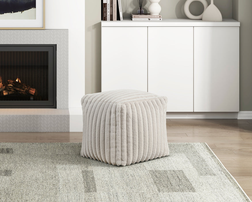 Simpsonville Pouf in White - P31001