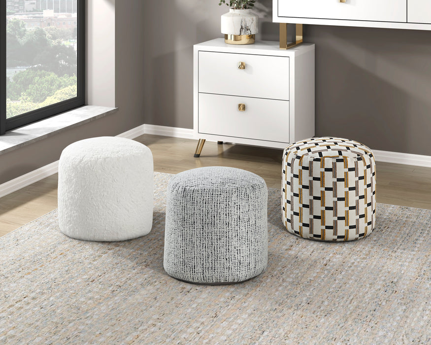 Nice Pouf in White - P31010